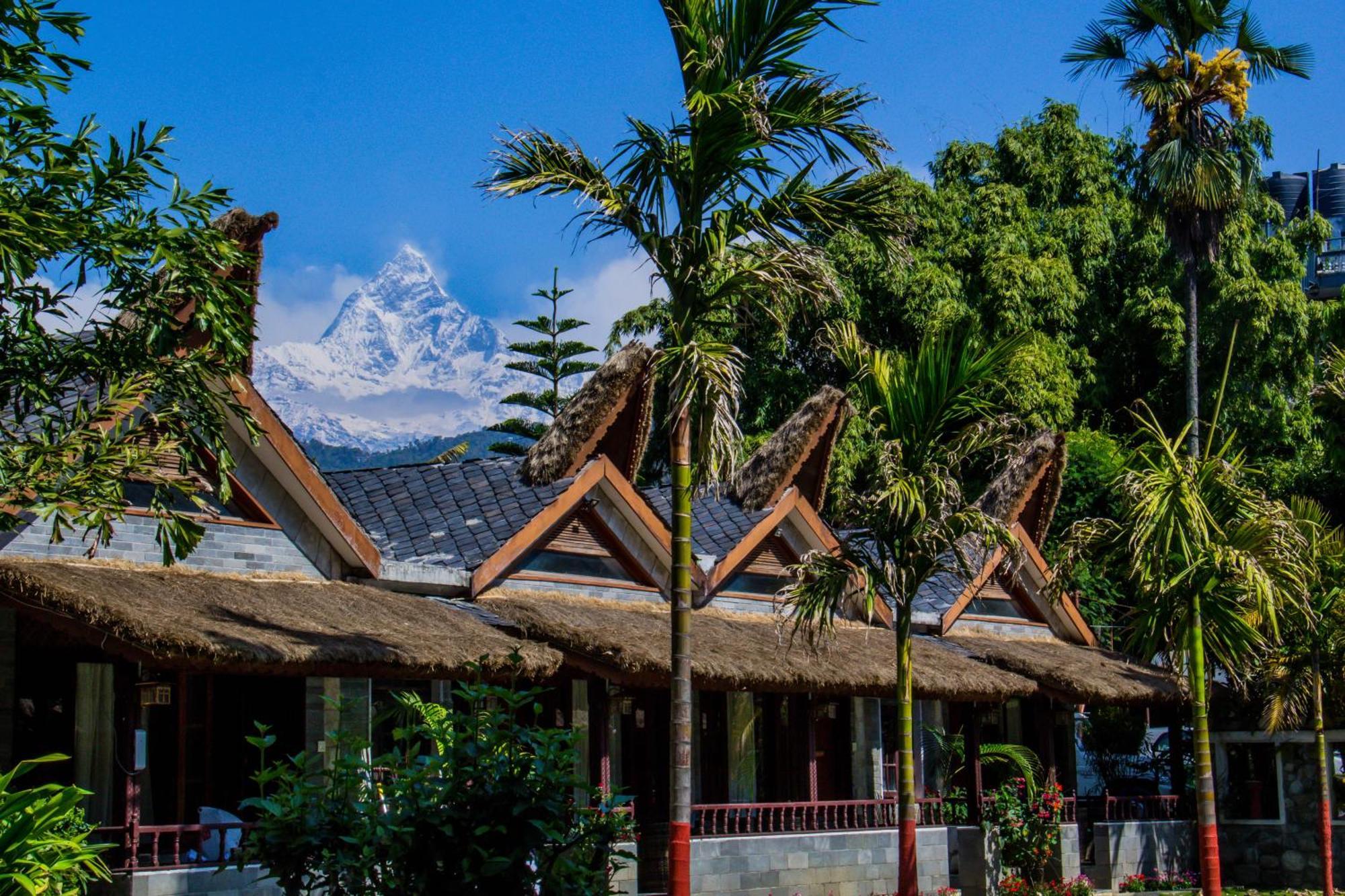 Lake View Resort Pokhara Buitenkant foto