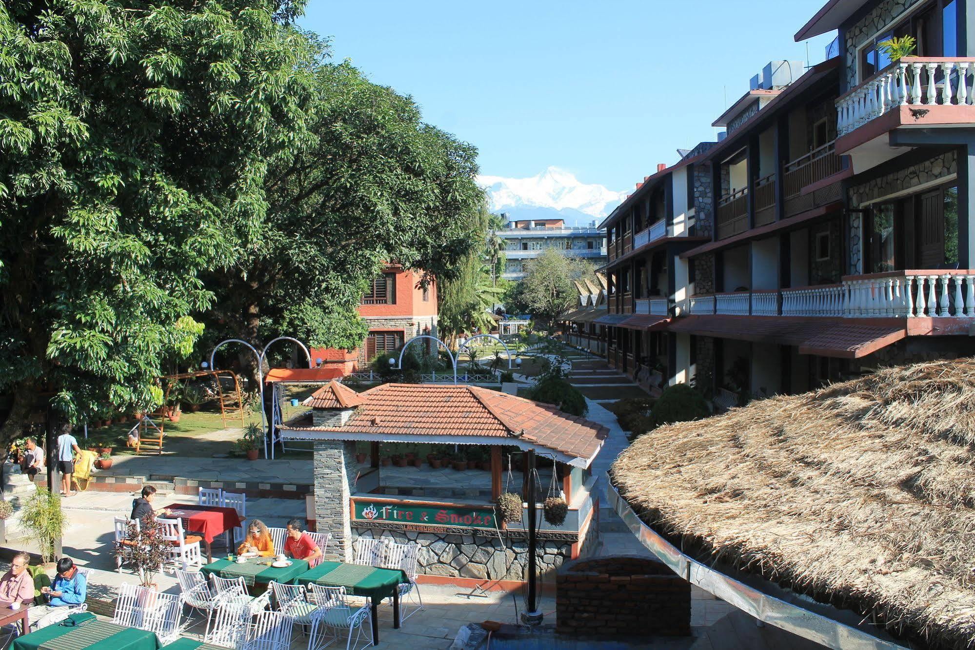 Lake View Resort Pokhara Buitenkant foto